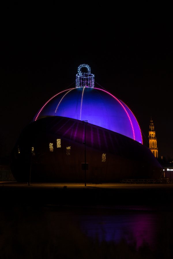 Kerstbal Dot in Groningen door Vincent Alkema